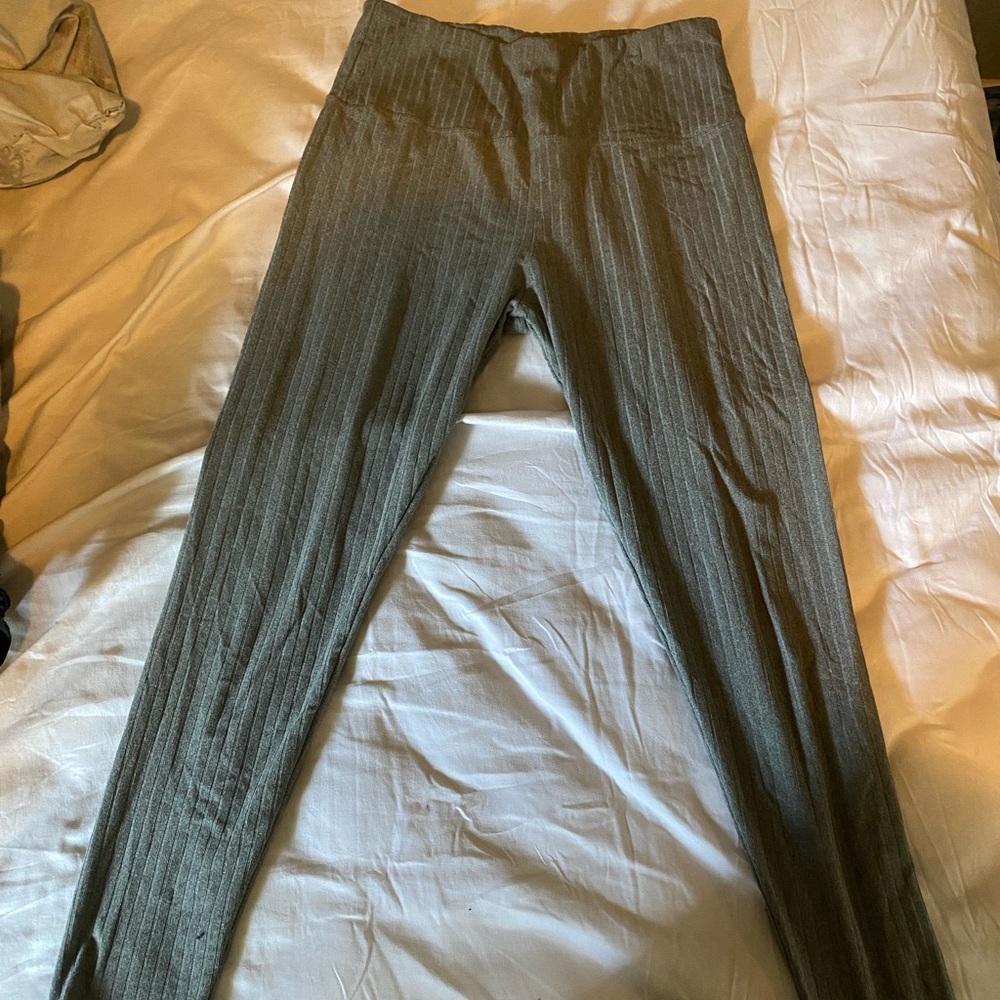 Grey leggings